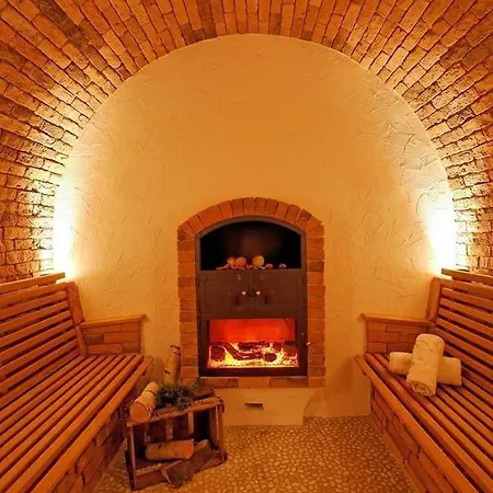 Wellness- & Wohlfuhlhotel St. Gunther 4*