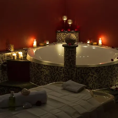 Wellness- & Wohlfuhlhotel St. Gunther מלון
