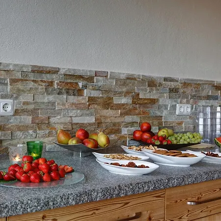 Wellness- & Wohlfuhlhotel St. Gunther מלון Rinchnach