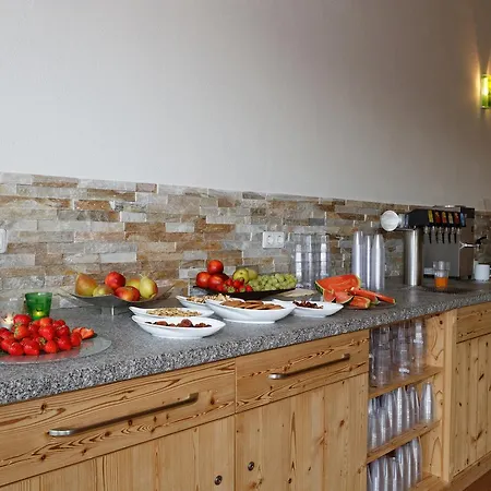 Wellness- & Wohlfuhlhotel St. Gunther מלון 4*
