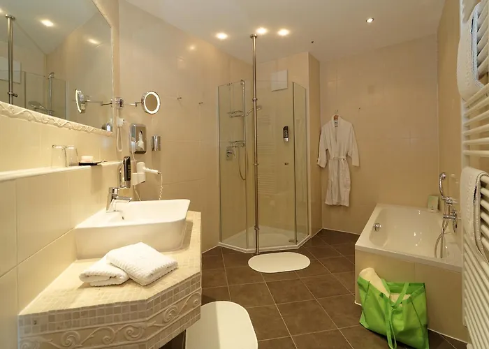 Wellness- & Wohlfuhlhotel St. Gunther 4*
