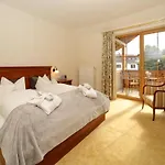 Wellness- & Wohlfuhlhotel St. Gunther Hotel